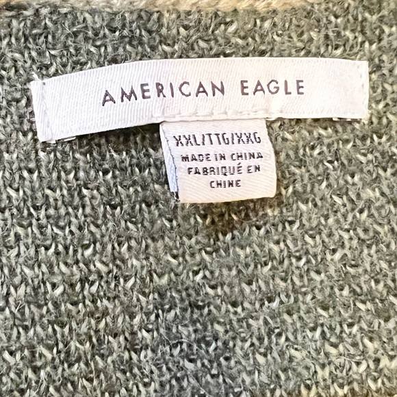 American Eagle Women’s Camo Cardigan Sz. XXL - Picture 3 of 4